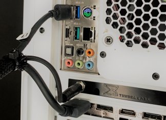 Новые комплекты для Vive и Pimax Power избавляют от адаптеров и упрощают использование